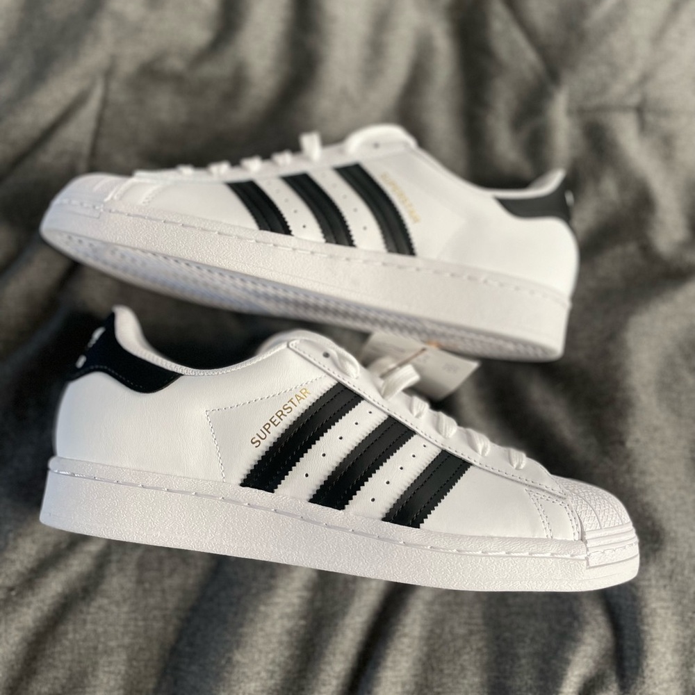 Adidas Superstar Classic Black and White Shoe Size 8 - Picture 3 of 7